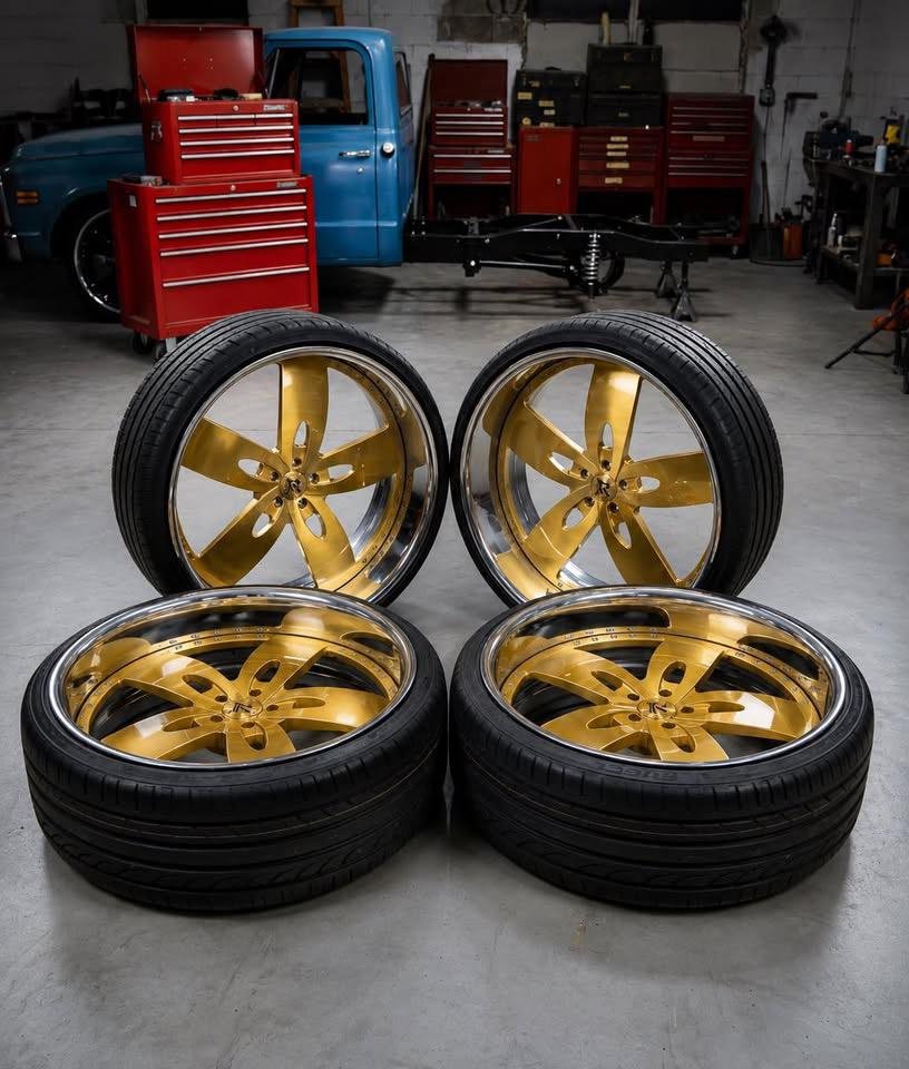 26s Rucci Forged Wheels Brand new tires, 5x5 30in Ruccis with steering wheel.