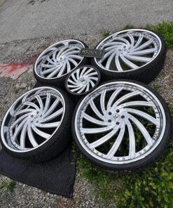 26s with steering wheel no leaks all good tires 5x114  firm