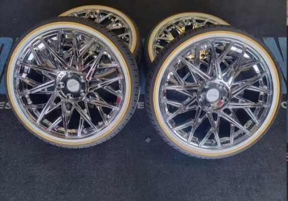 20 Inch 20x8.5 Eclipse 101 Rims BP:5x120 Tire:245/35ZR20 Cadillac
CTS Wheels