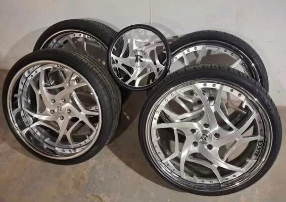Stylish set of Rucci Forged wheels