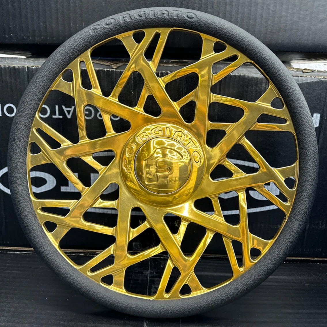 Forgiato-Pasticcio-high-polished-gold-steering-wheel Forgiato Pasticcio High Polished Gold Steering Wheel - Image 1