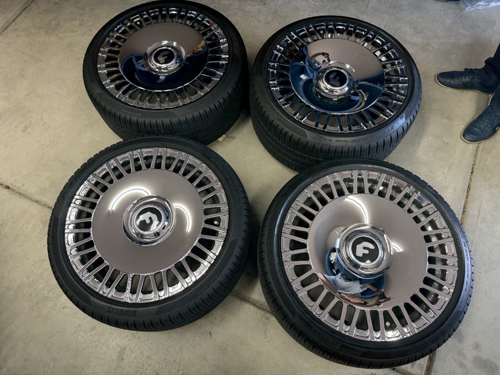 s-l1600-23 20″ Forgiato Luce Chrome Wheels Staggered Set, Excellent Condition - Image 1